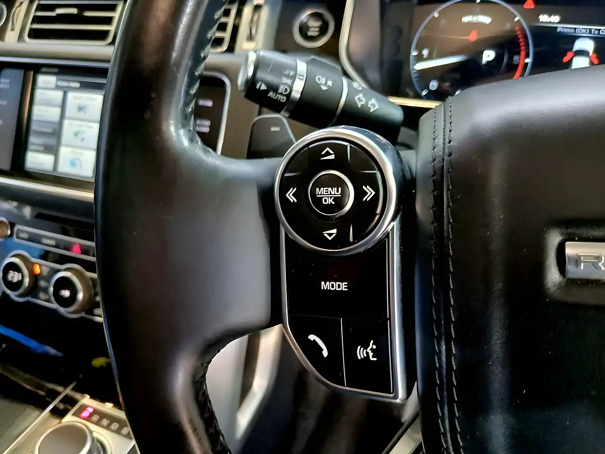 Used 2015 Land Rover Range Rover Vogue Grey - Interior and Exterior details 13