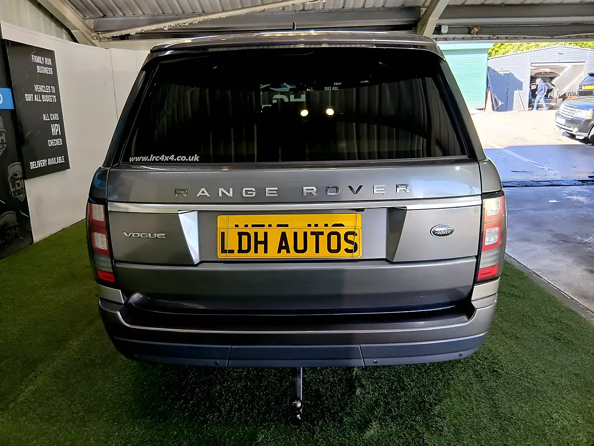 Used 2015 Land Rover Range Rover Vogue Grey - Interior and Exterior details 4