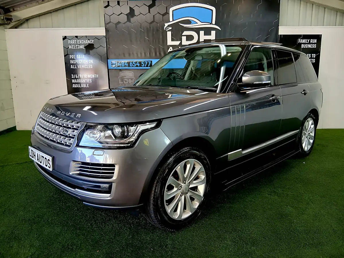 Used 2015 Land Rover Range Rover Vogue Grey - Interior and Exterior details 7