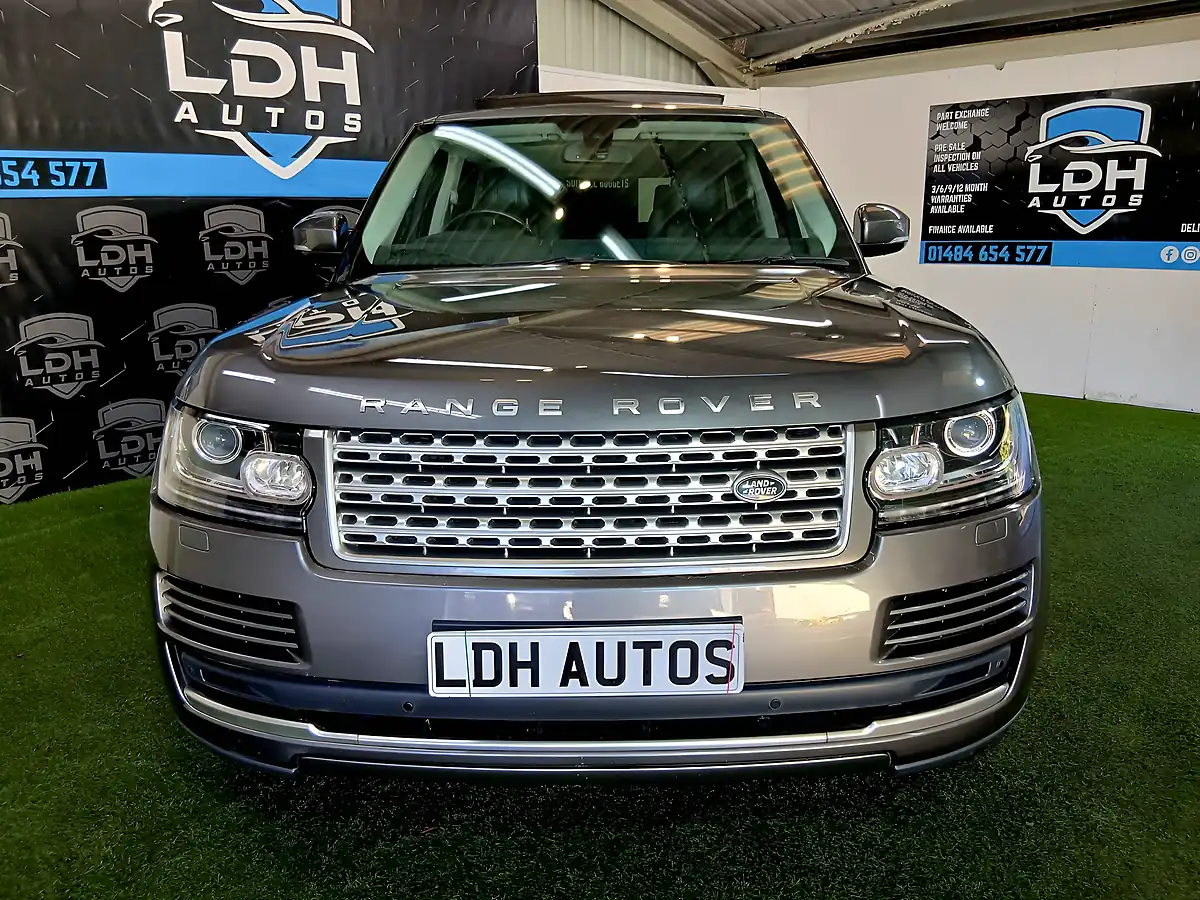 Used 2015 Land Rover Range Rover Vogue Grey - Interior and Exterior details 8