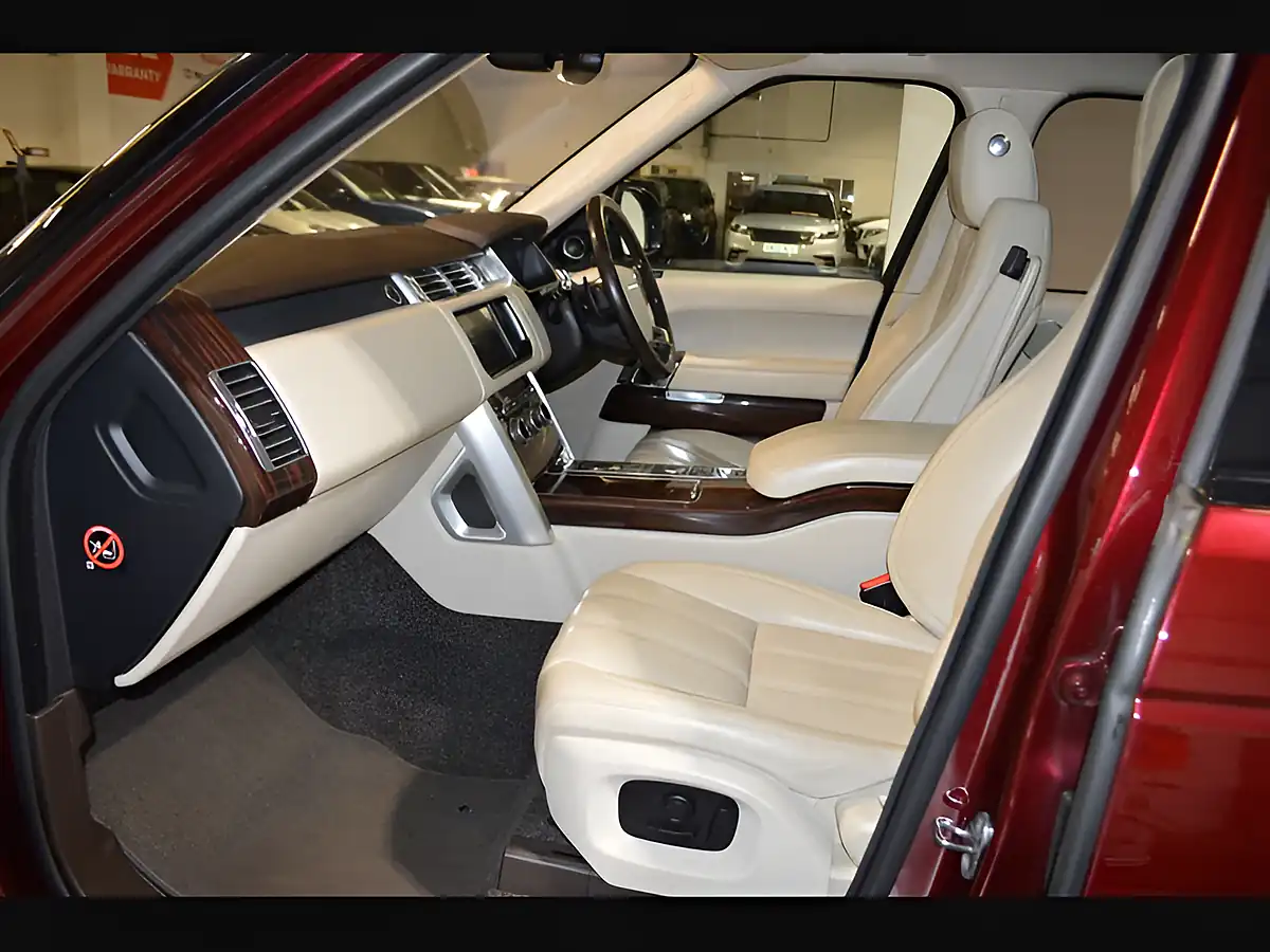 Used 2015 Land Rover Range Rover Vogue Montalcino Red - Interior and Exterior details 10