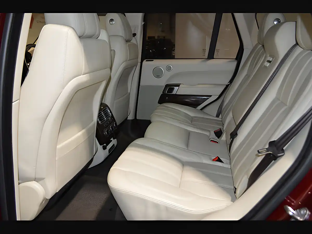 Used 2015 Land Rover Range Rover Vogue Montalcino Red - Interior and Exterior details 12