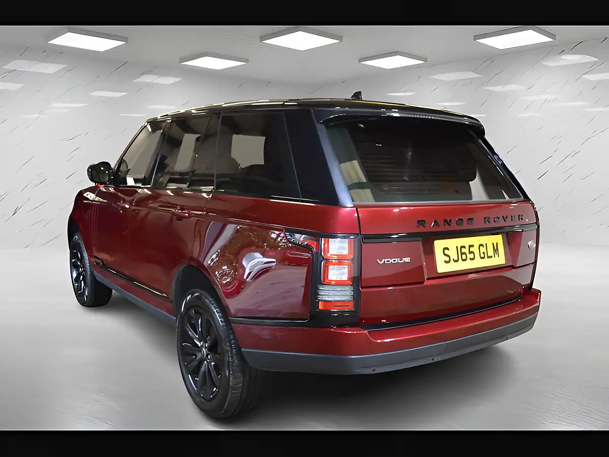 Used 2015 Land Rover Range Rover Vogue Montalcino Red - Interior and Exterior details 5