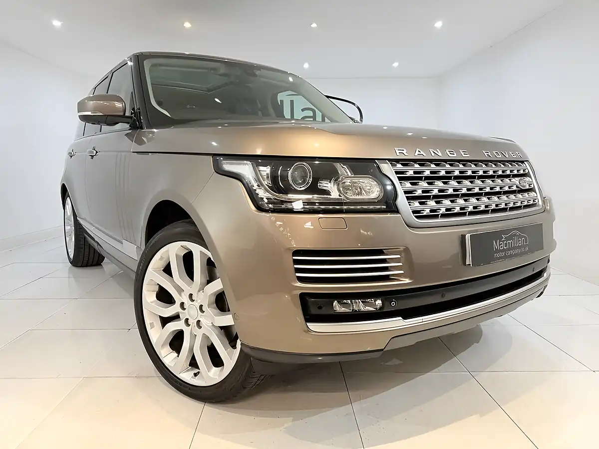 Used 2015 Land Rover Range Rover Vogue Se Brown - Interior and Exterior details 4
