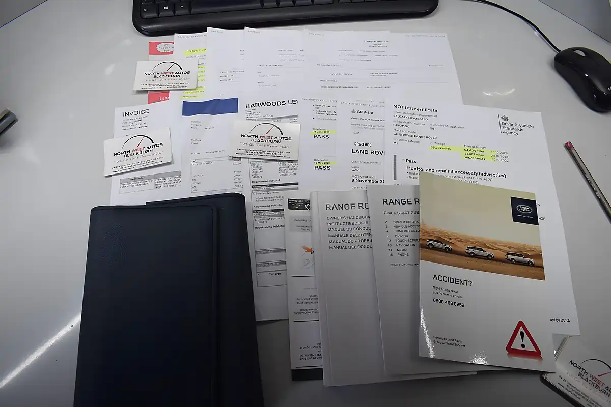 Used 2015 Land Rover Range Rover Vogue Se Gold - Interior and Exterior details 5