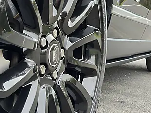 Used 2015 Land Rover Range Rover Vogue Se Mariana Black - Interior and Exterior details 11