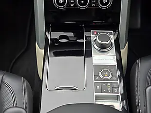 Used 2015 Land Rover Range Rover Vogue Se Mariana Black - Interior and Exterior details 9