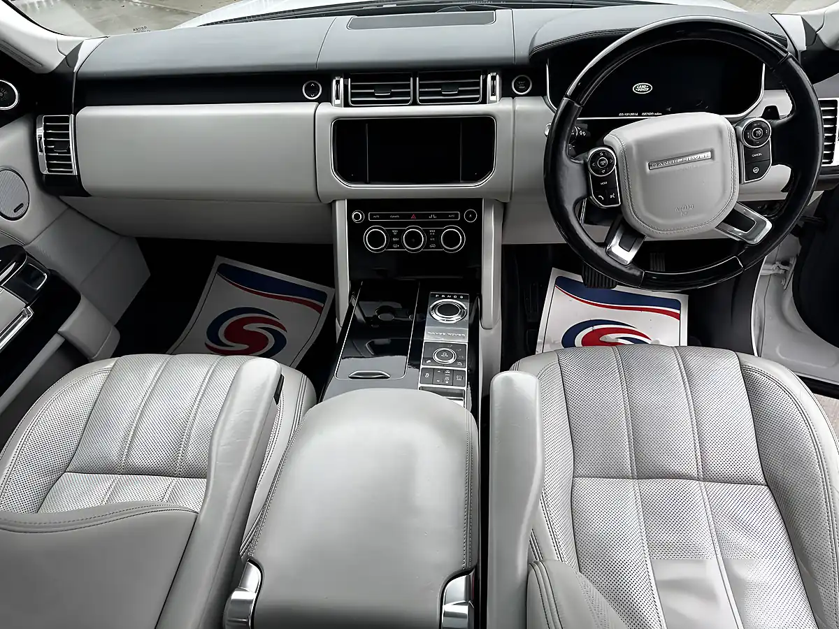 Used 2015 Land Rover Range Rover Vogue Se White - Interior and Exterior details 15
