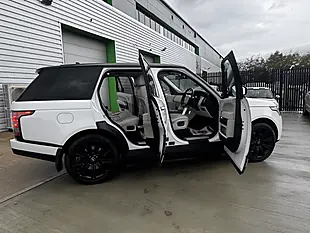 Used 2015 Land Rover Range Rover Vogue Se White - Interior and Exterior details 19