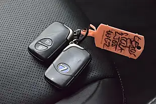 Used 2015 Lexus Ct 200h Premier Silver - Interior and Exterior details 14
