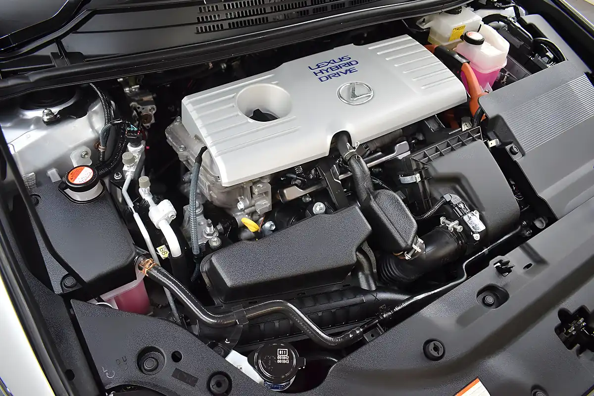 Used 2015 Lexus Ct 200h Premier Silver - Interior and Exterior details 9