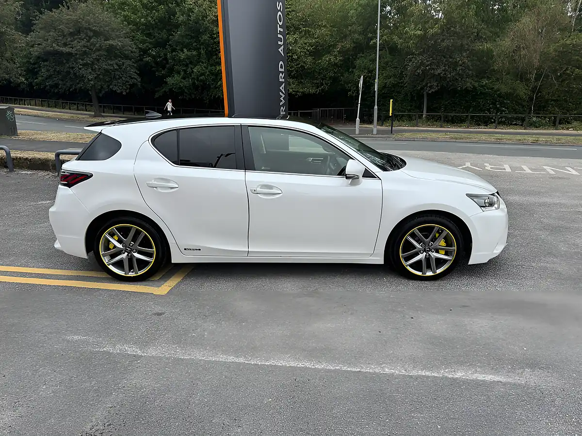 Used 2015 Lexus Ct Advance Plus Black - Interior and Exterior details 5