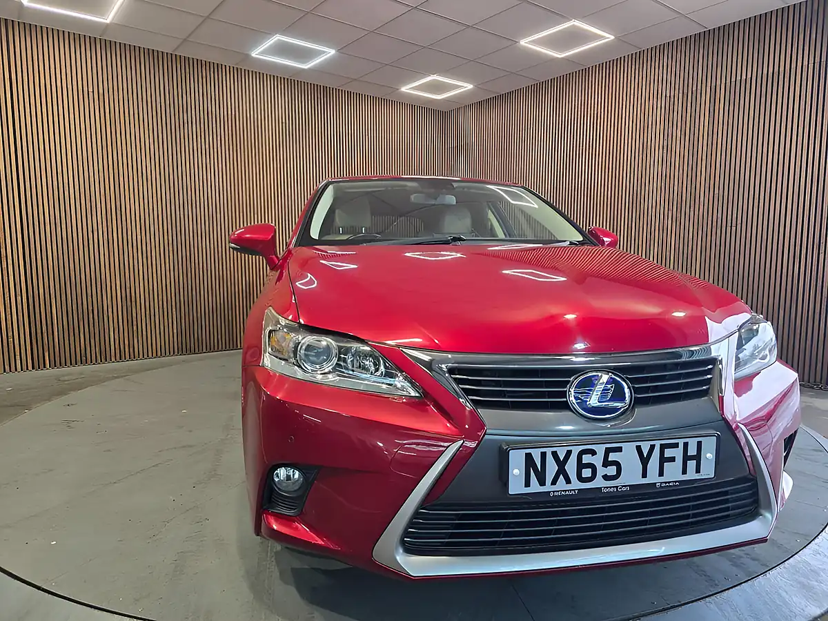 Used 2015 Lexus Ct Advance Red - Front View