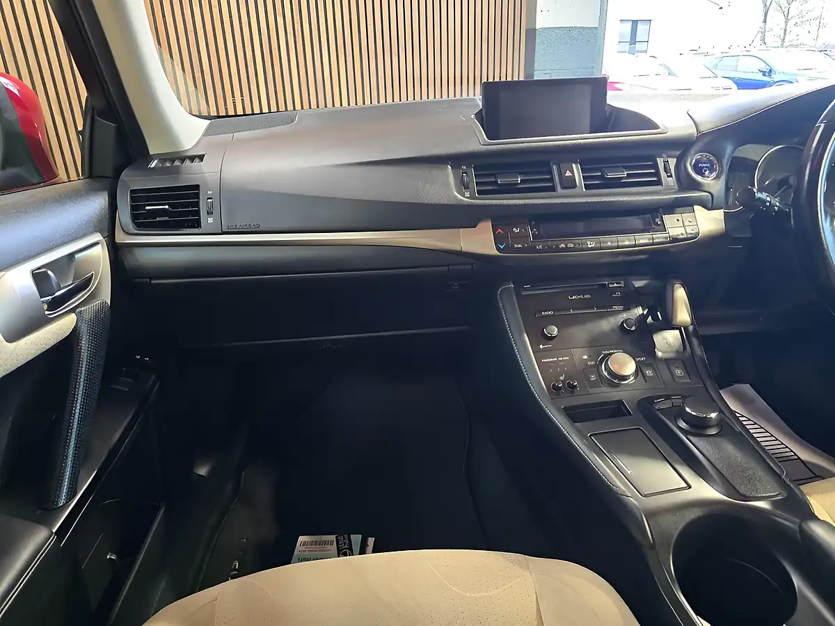 Used 2015 Lexus Ct Advance Red - Interior and Exterior details 11