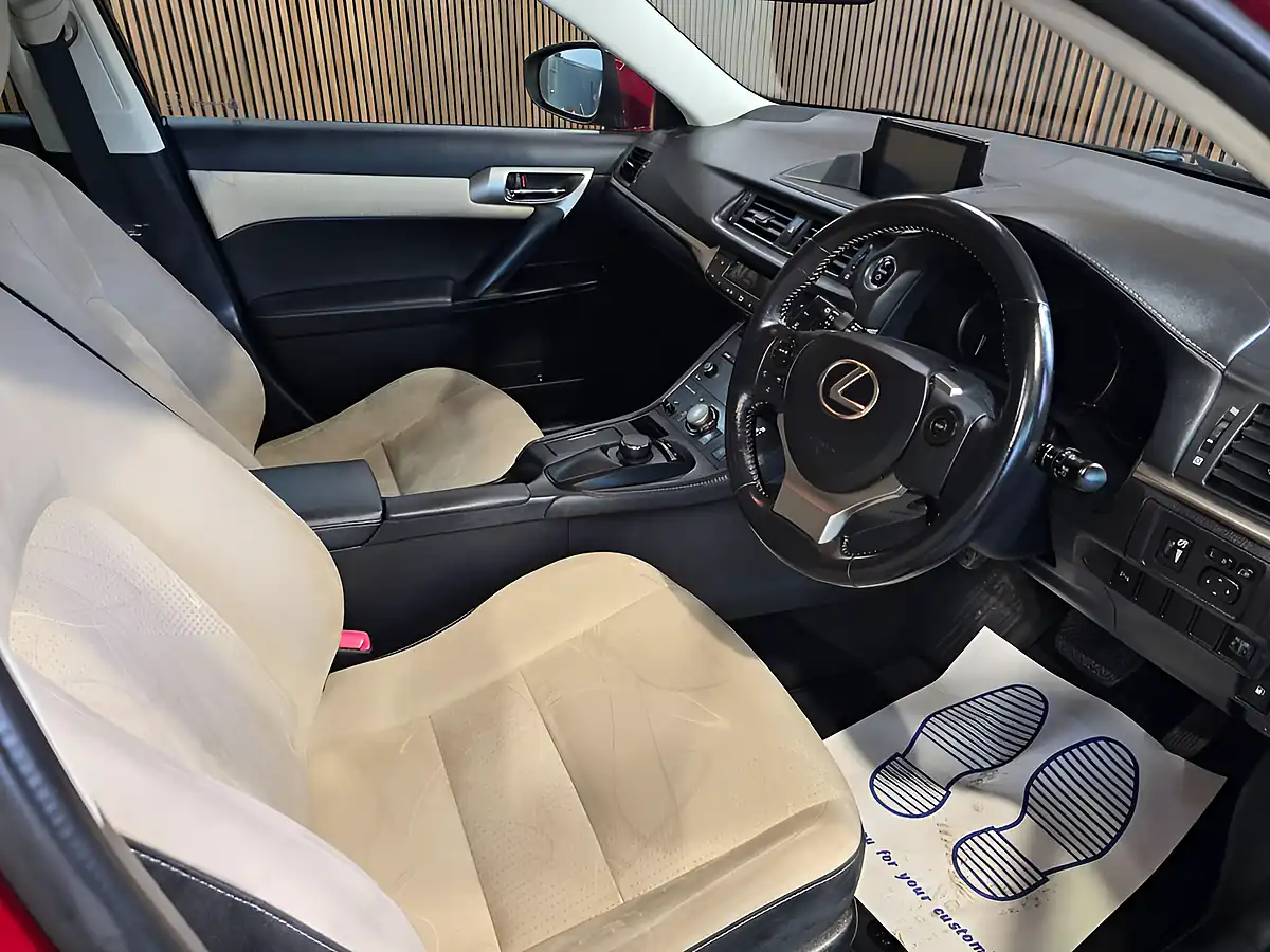 Used 2015 Lexus Ct Advance Red - Interior and Exterior details 12