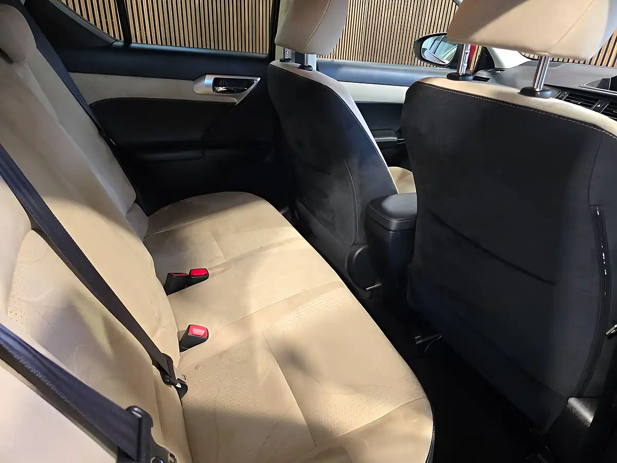 Used 2015 Lexus Ct Advance Red - Interior and Exterior details 13