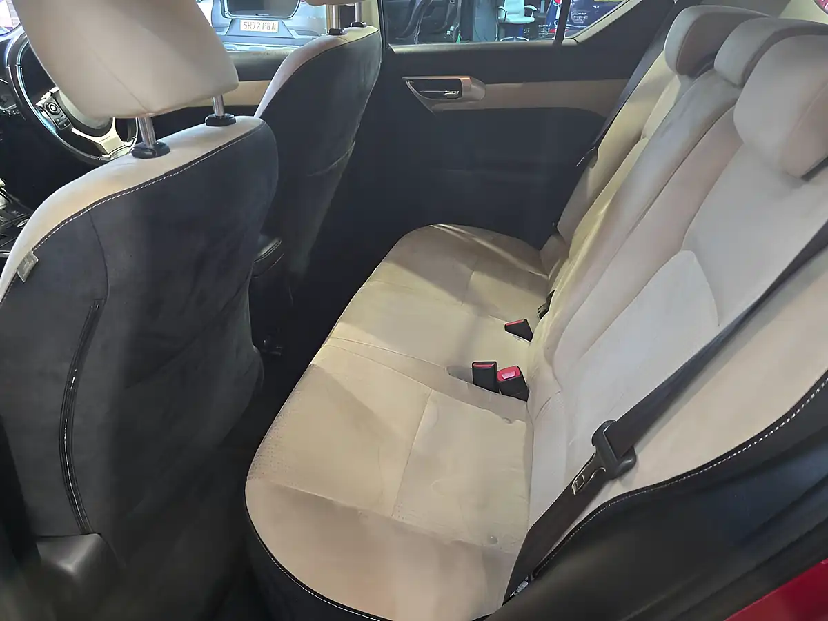 Used 2015 Lexus Ct Advance Red - Interior and Exterior details 15