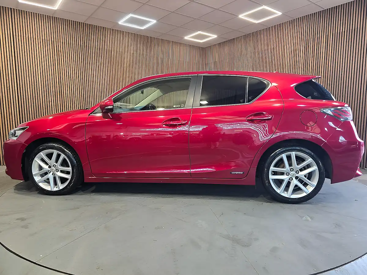 Used 2015 Lexus Ct Advance Red - Interior and Exterior details 5