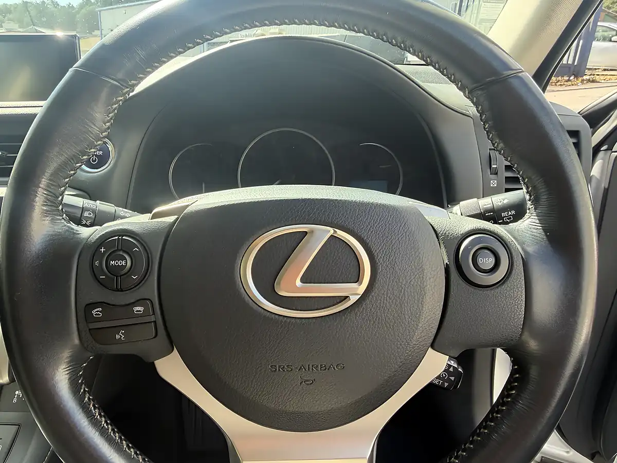 Used 2015 Lexus Ct Advance Silver - Interior and Exterior details 15