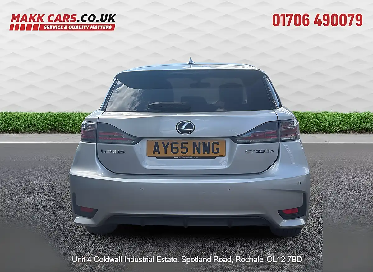 Used 2015 Lexus Ct Advance Silver - Interior and Exterior details 5