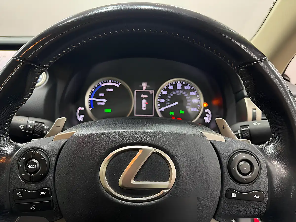 Used 2015 Lexus Is Advance Red - Interior and Exterior details 14