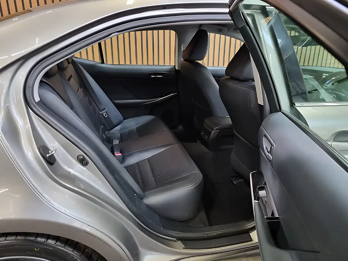 Used 2015 Lexus Is Executive Edition Satin Cashmere Metallic - Interior and Exterior details 17