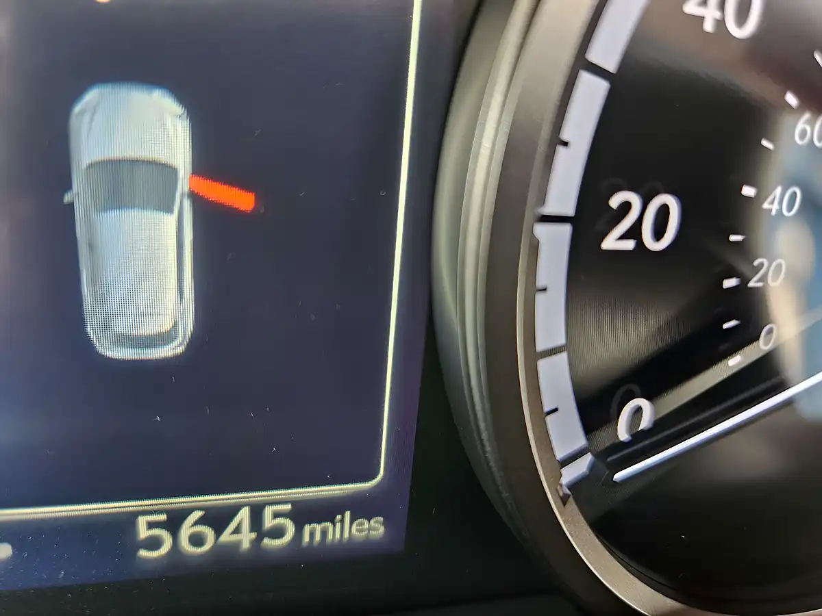 Used 2015 Lexus Nx 300h F Sport Silver - Interior and Exterior details 14