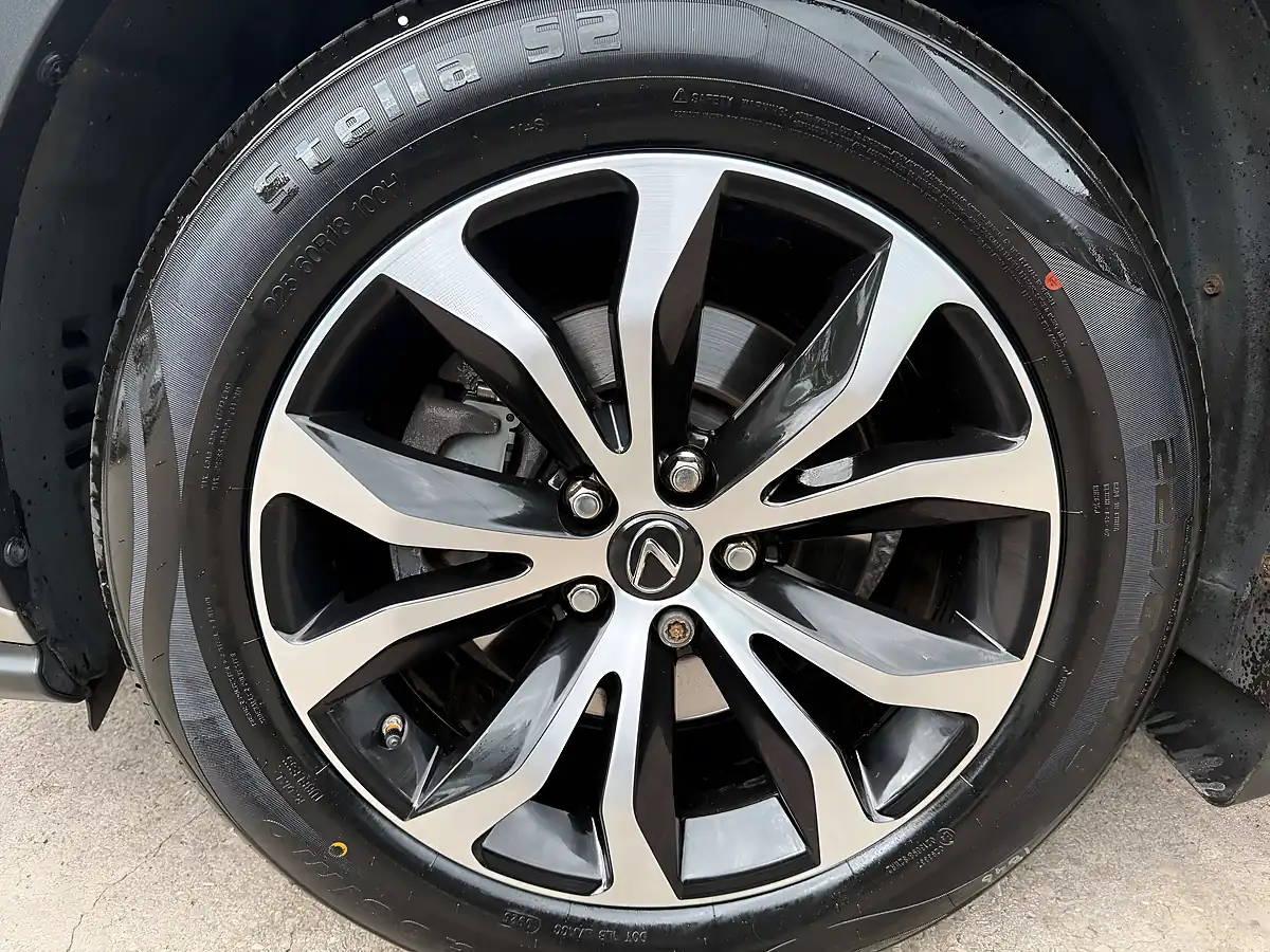 Used 2015 Lexus Nx 300h F Sport Silver - Interior and Exterior details 17