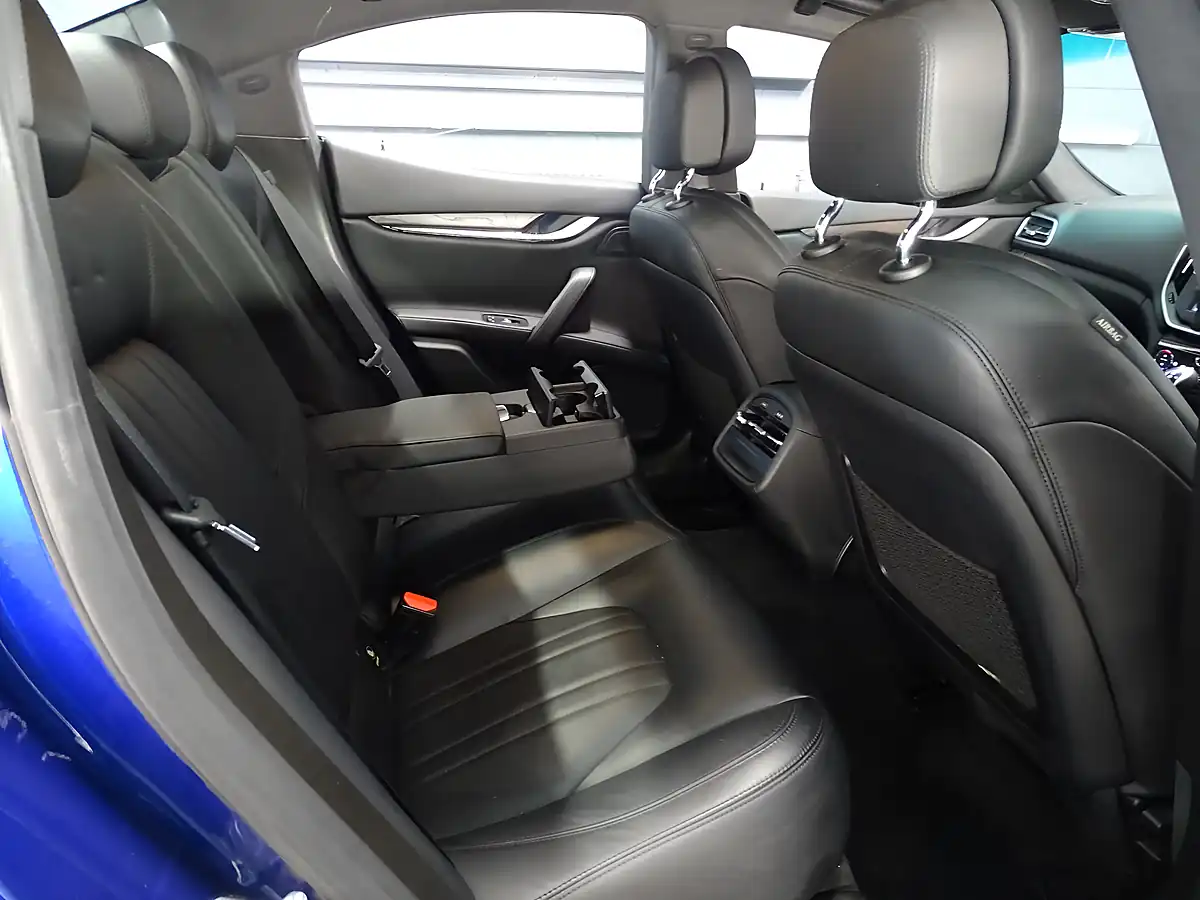 Used 2015 Maserati Ghibli Blu Emozione (blue) - Interior and Exterior details 17