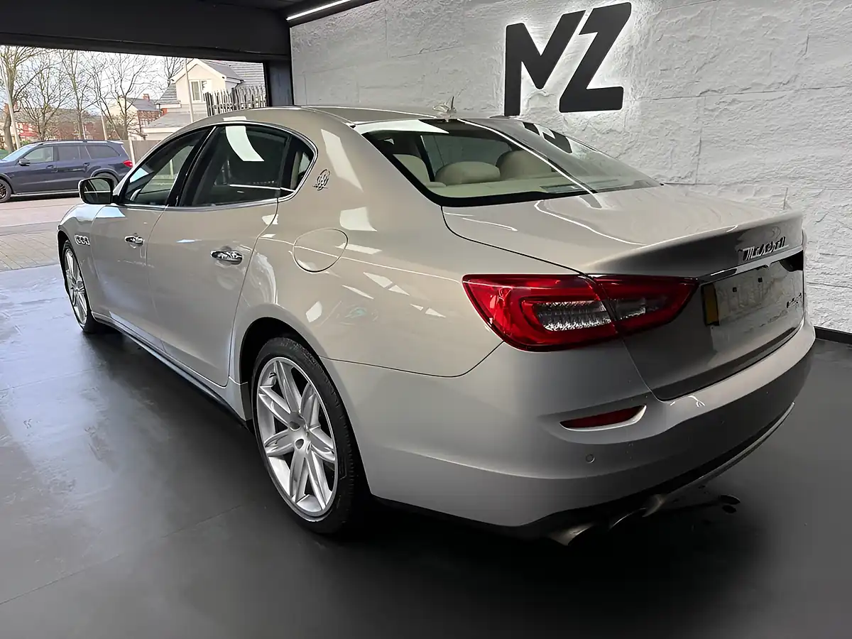 Used 2015 Maserati Quattroporte S Silver/Beige - Interior and Exterior details 4