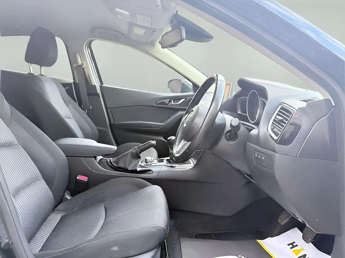 Used 2015 Mazda 3 Se-L Black - Interior and Exterior details 11