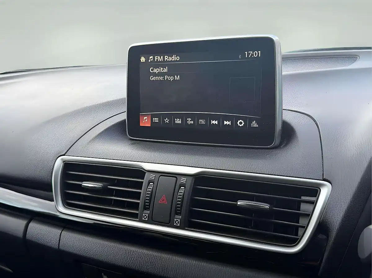 Used 2015 Mazda 3 Se-L Black - Interior and Exterior details 13