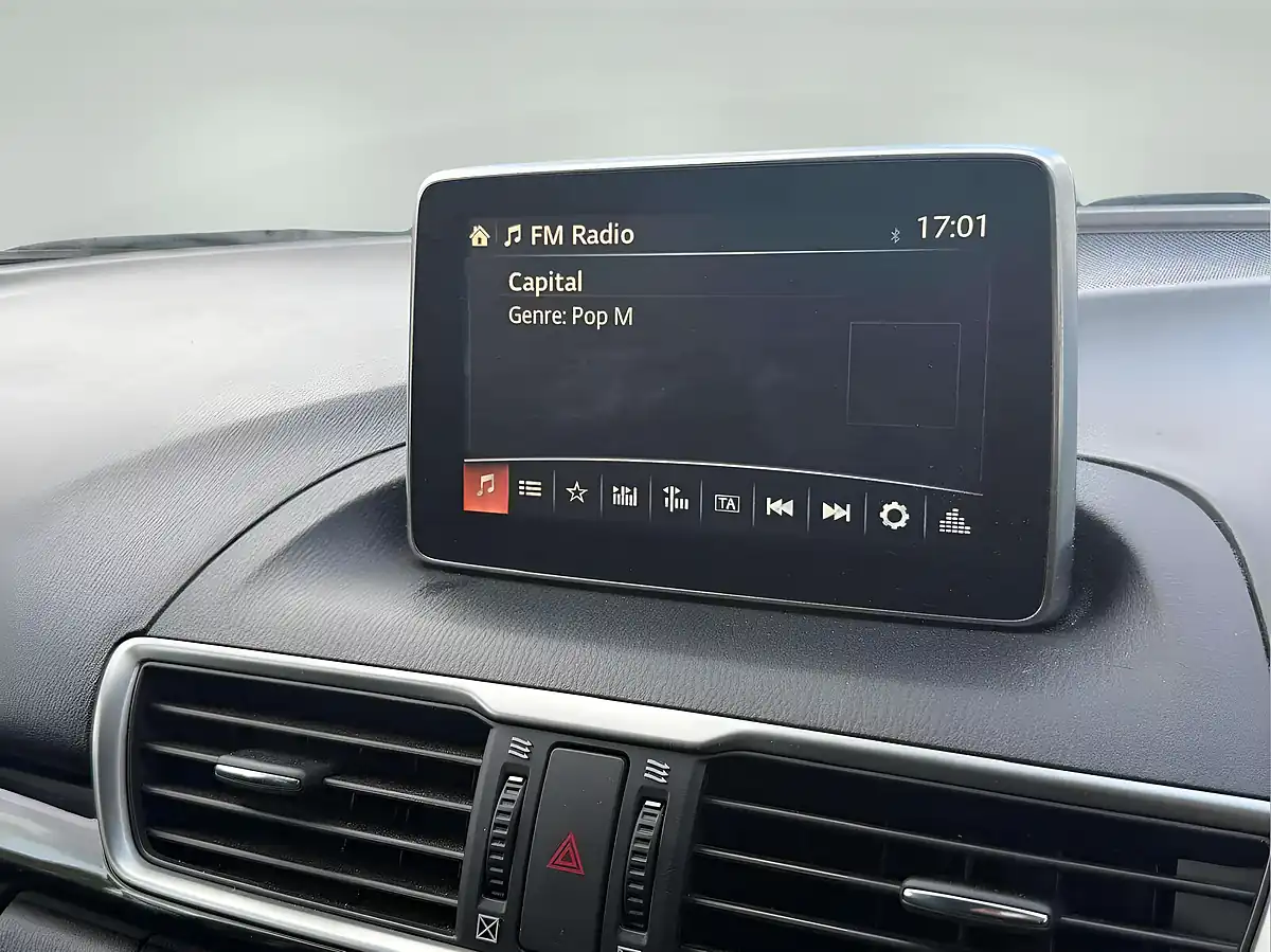 Used 2015 Mazda 3 Se-L Black - Interior and Exterior details 14