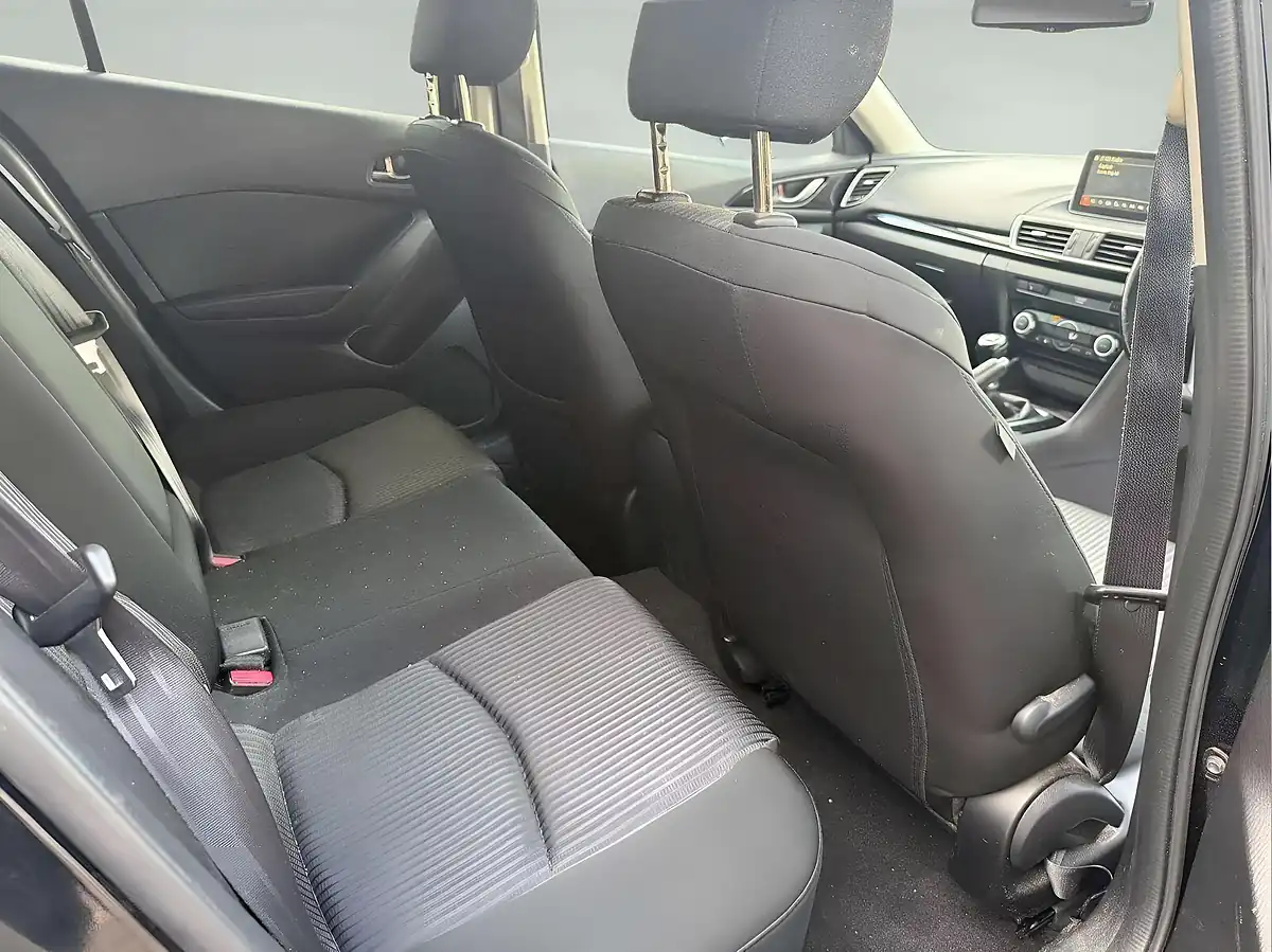 Used 2015 Mazda 3 Se-L Black - Interior and Exterior details 17