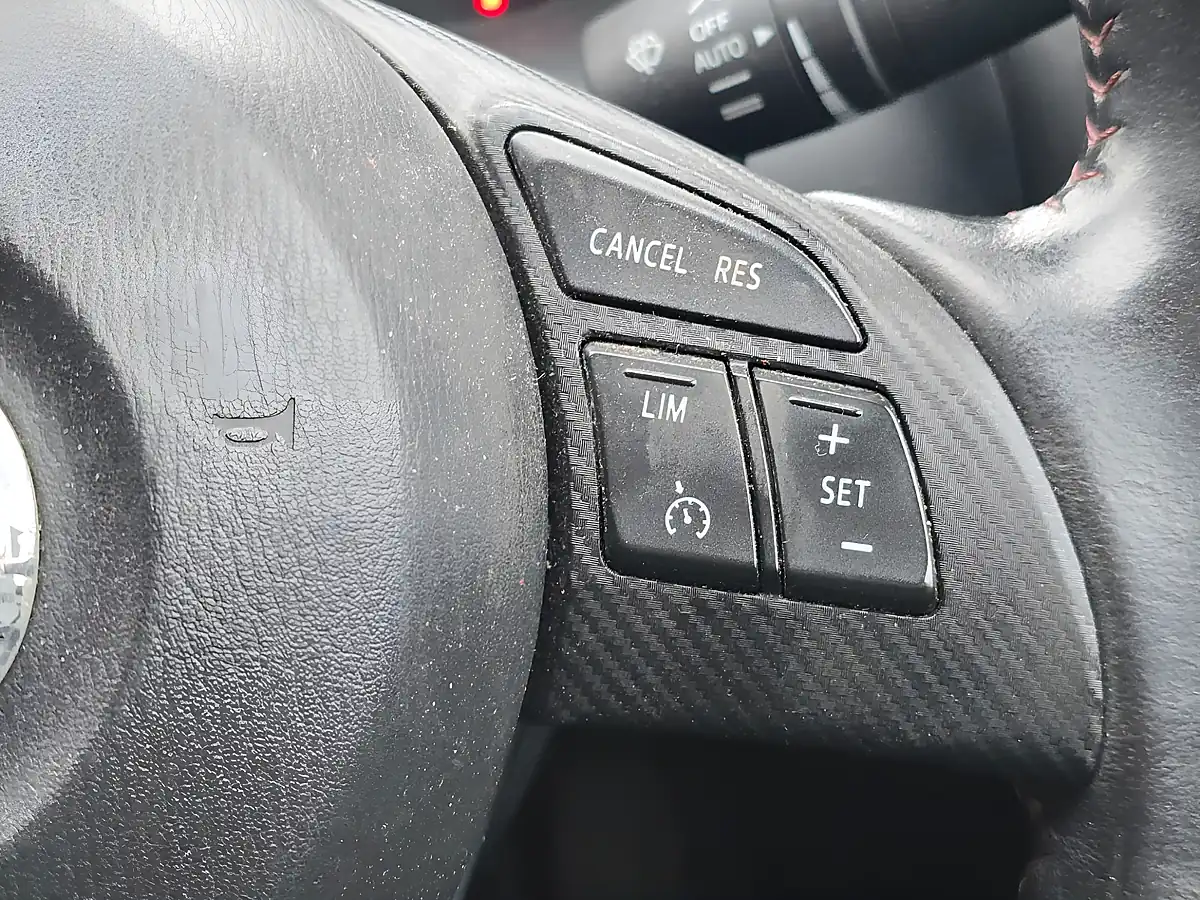 Used 2015 Mazda 3 Se-L Black - Interior and Exterior details 15