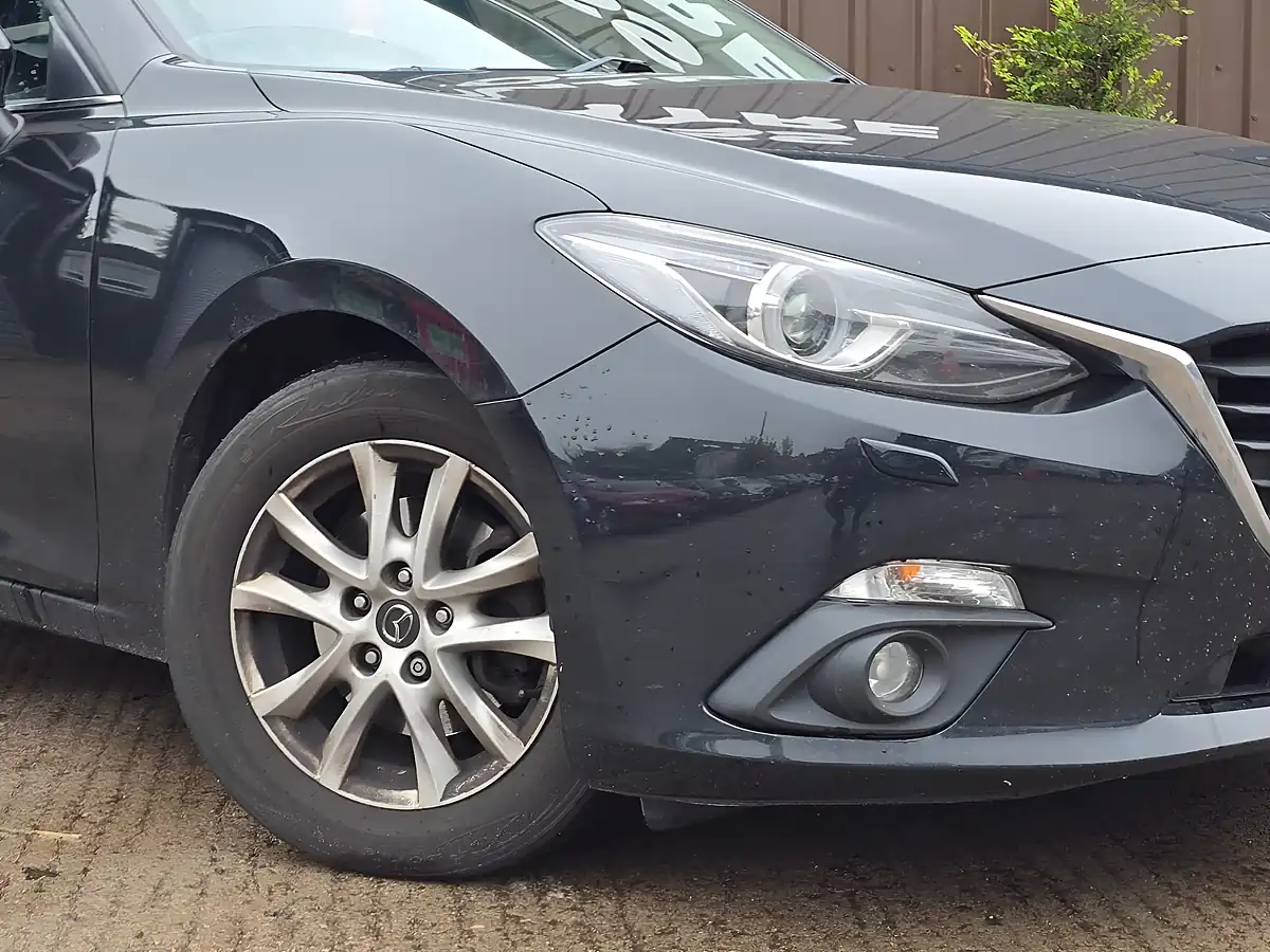 Used 2015 Mazda 3 Se-L Black - Interior and Exterior details 2