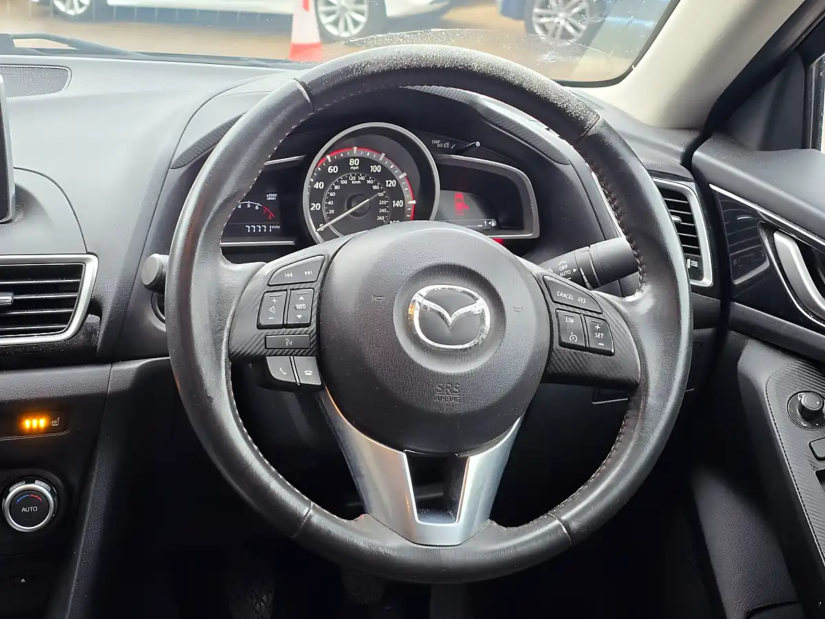 Used 2015 Mazda 3 Se-L Black - Interior and Exterior details 8