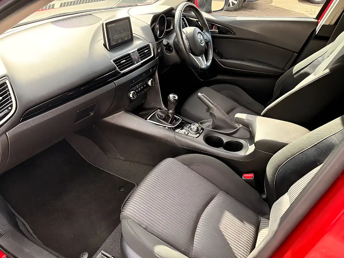 Used 2015 Mazda 3 Se-L Nav Red - Interior and Exterior details 12