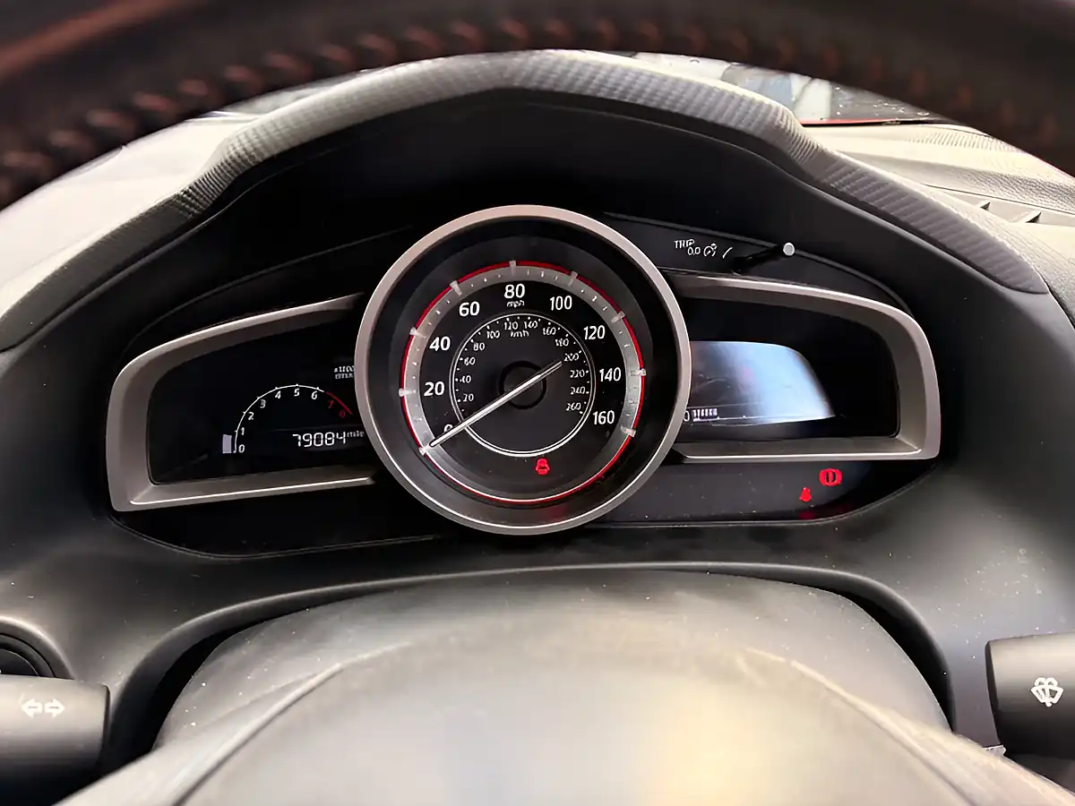 Used 2015 Mazda 3 Se-L Nav Red - Interior and Exterior details 18