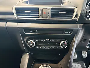 Used 2015 Mazda 3 Se-L Nav Red - Interior and Exterior details 19