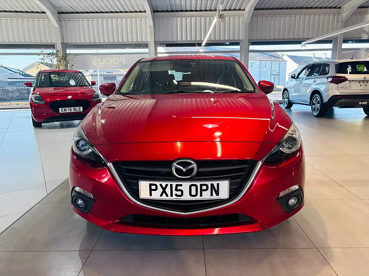 Used 2015 Mazda 3 Se-L Nav Red - Interior and Exterior details 2