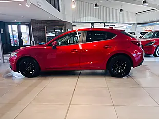 Used 2015 Mazda 3 Se-L Nav Red - Interior and Exterior details 4