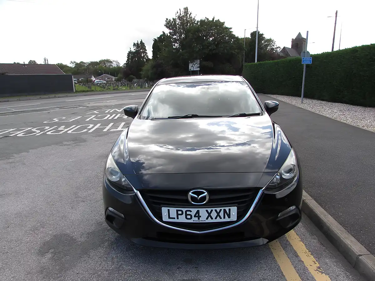 Used 2015 Mazda 3 Se Nav Black - Interior and Exterior details 2