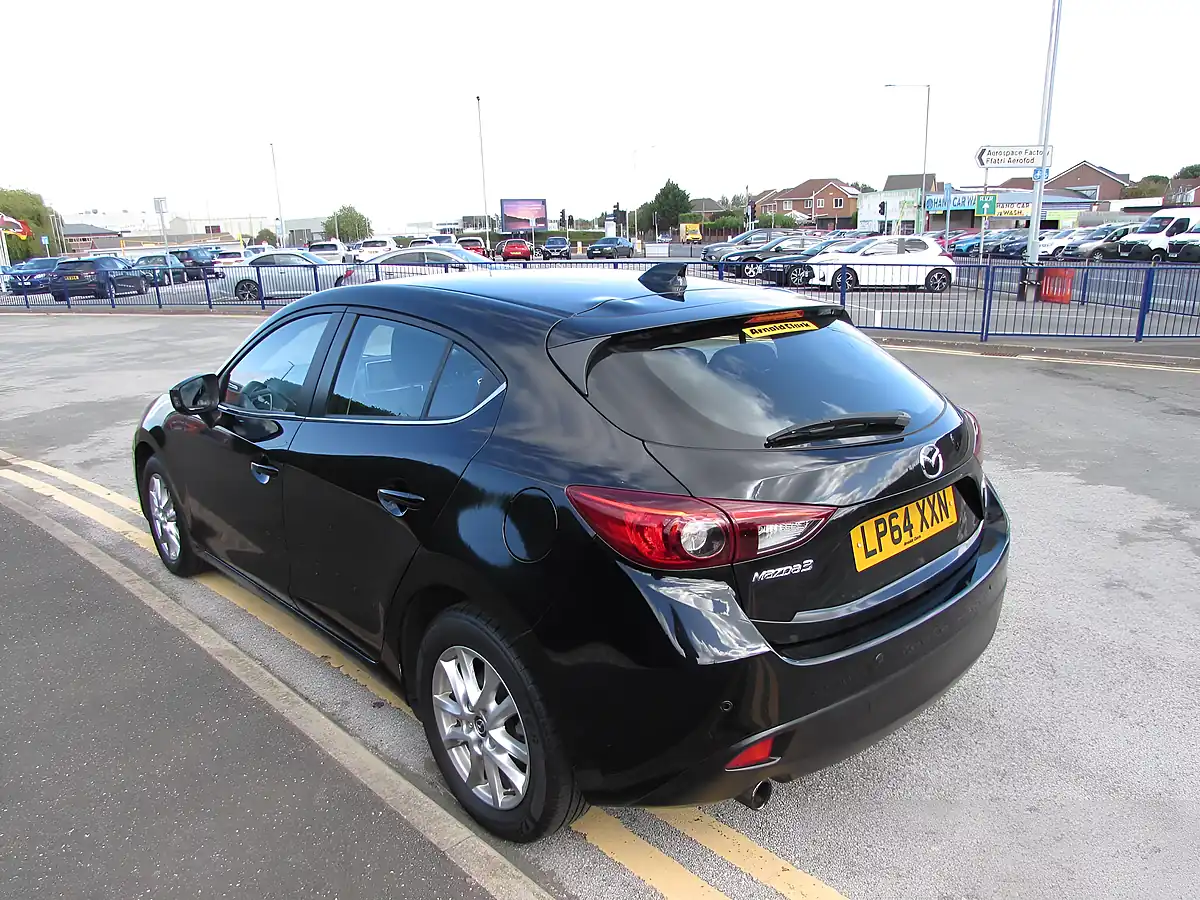 Used 2015 Mazda 3 Se Nav Black - Interior and Exterior details 5
