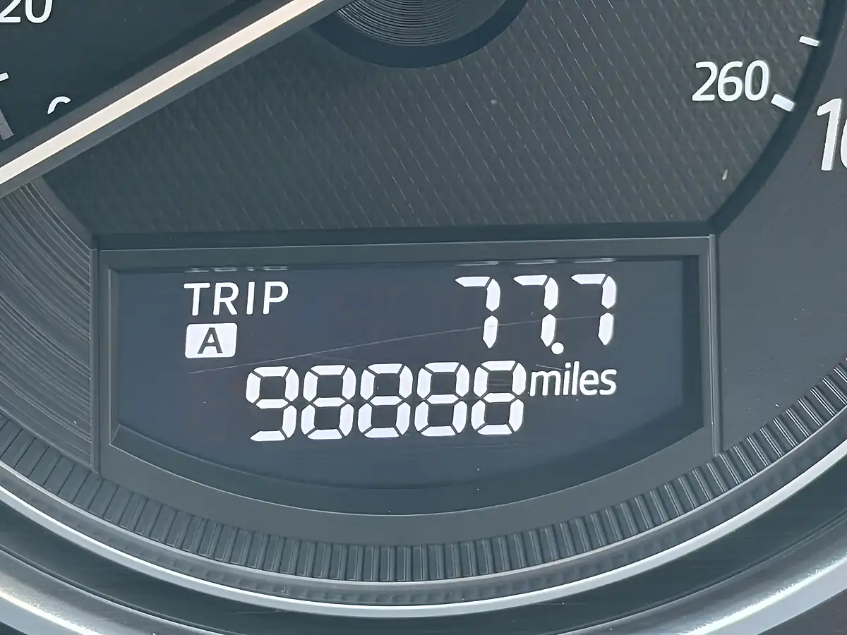 Used 2015 Mazda 6 Sport Nav Pearl Red Metallic - Interior and Exterior details 20
