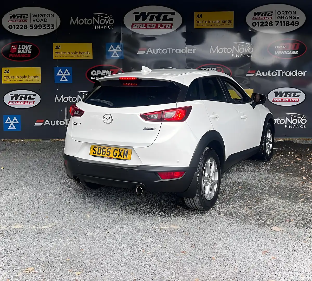 Used 2015 Mazda CX-3 Se-L Nav White - Interior and Exterior details 6