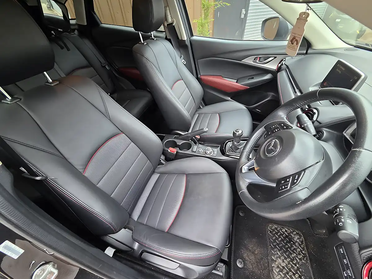 Used 2015 Mazda CX-3 Sport Nav Grey - Interior and Exterior details 6