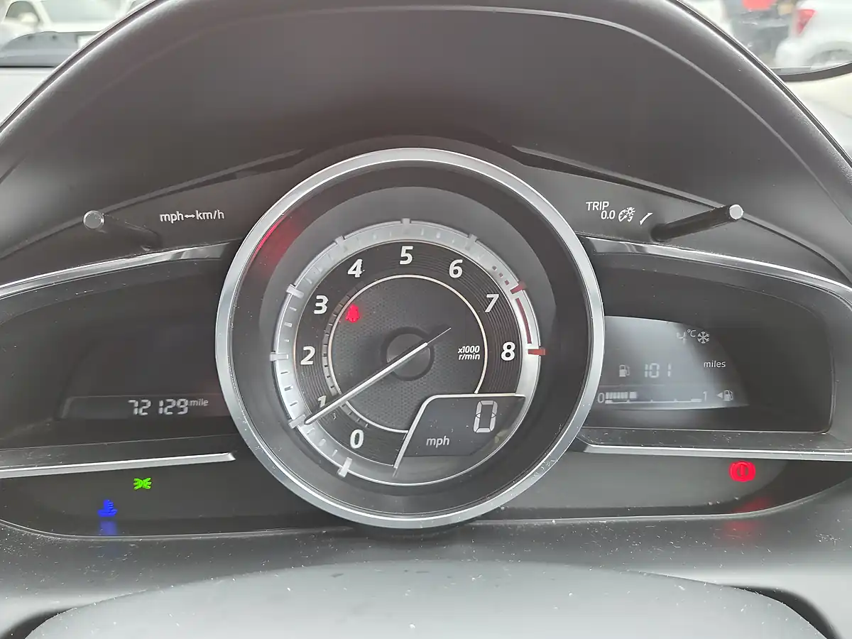 Used 2015 Mazda CX-3 Sport Nav Grey - Interior and Exterior details 9