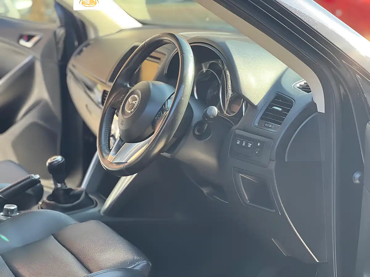Used 2015 Mazda CX-5 Se-L Lux Black - Interior and Exterior details 11