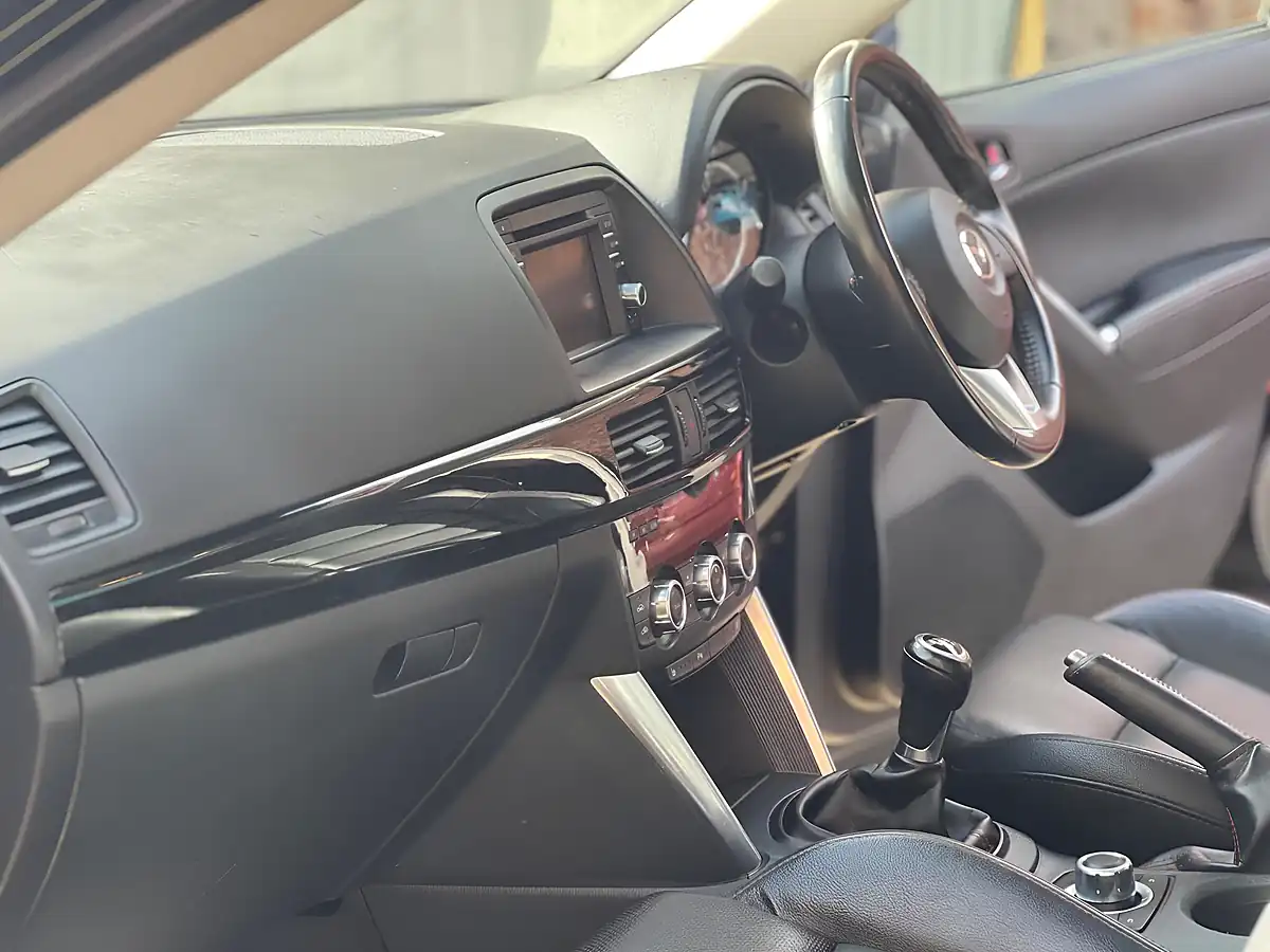 Used 2015 Mazda CX-5 Se-L Lux Nav Black - Interior and Exterior details 10